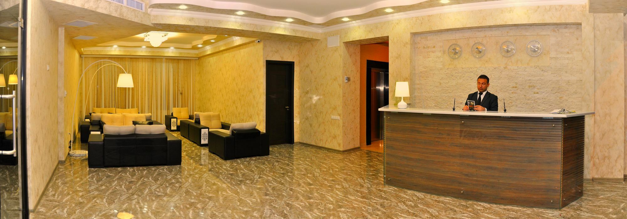 L Plaza Hotel Tbilisi Buitenkant foto